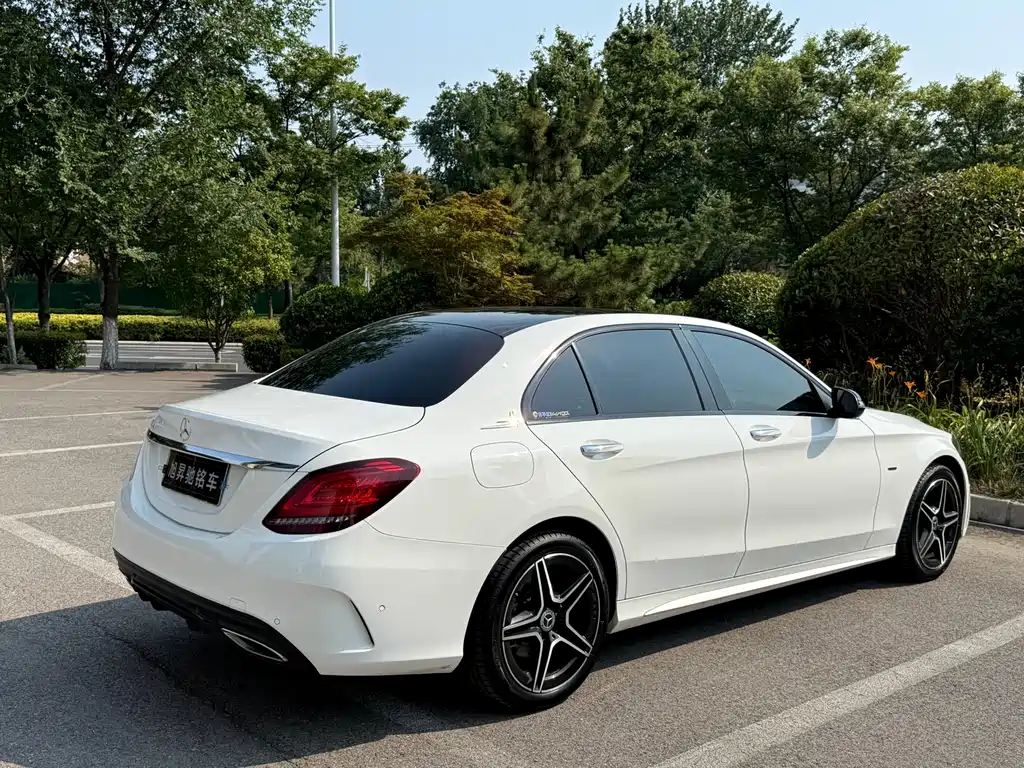 Mercedes-Benz C-Class 2021