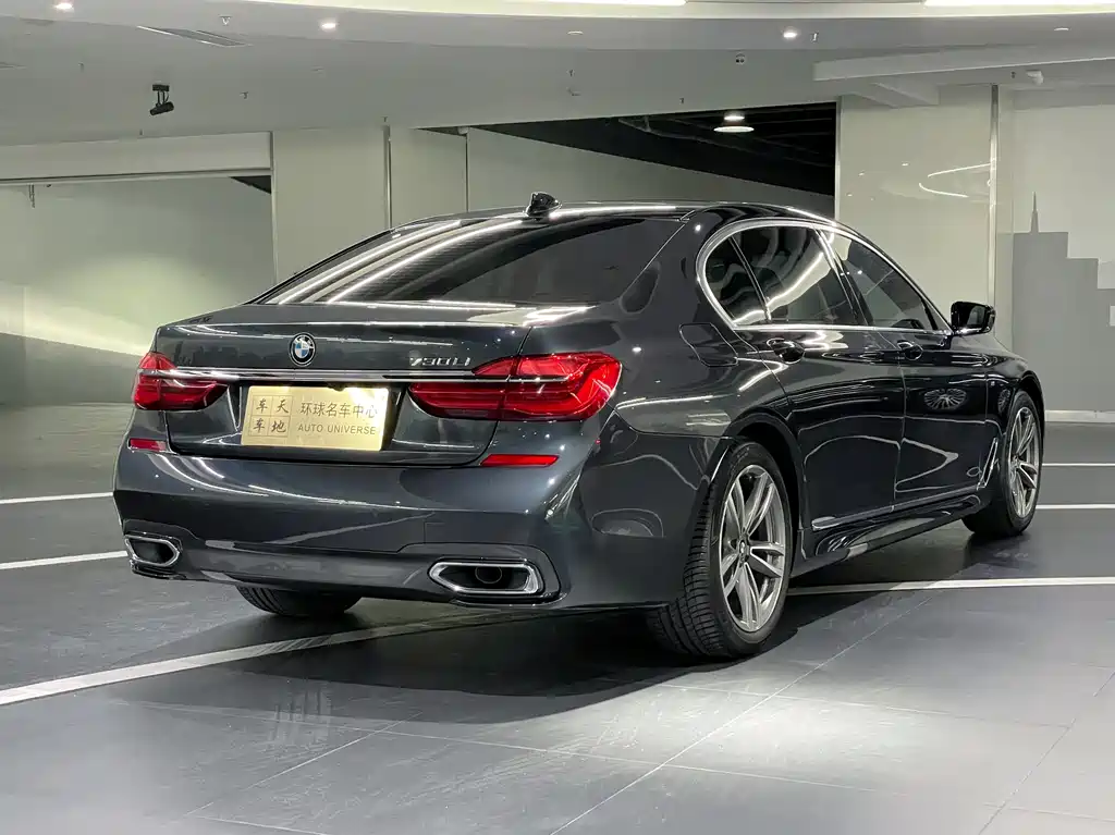 BMW 7 Series 2019 — фото 23