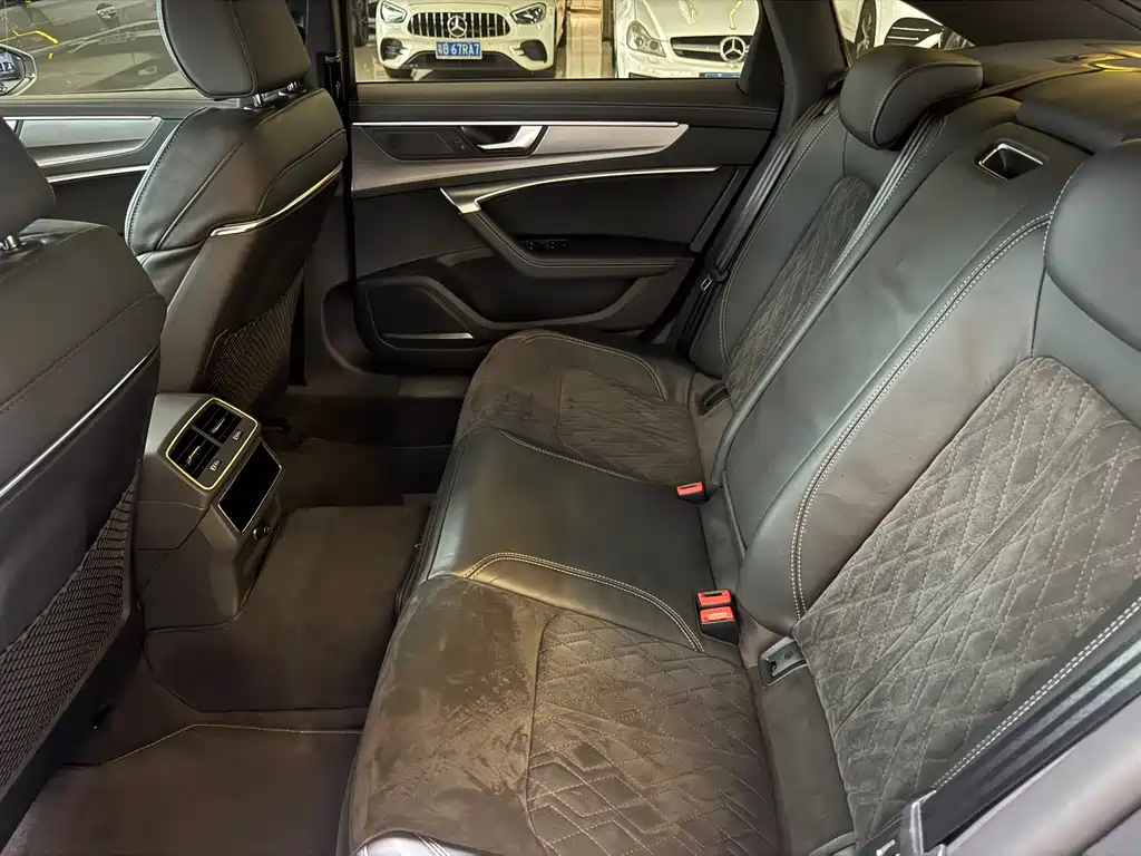 Audi A6L 2021