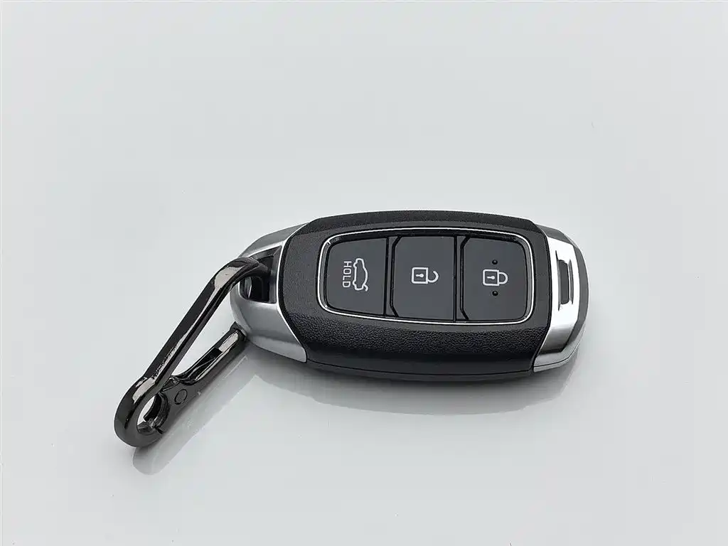 Hyundai Elantra 2022 — фото 19