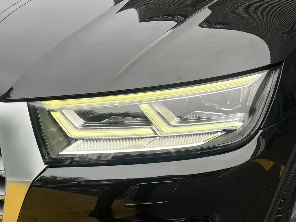 Audi Q5L 2019 — фото 17