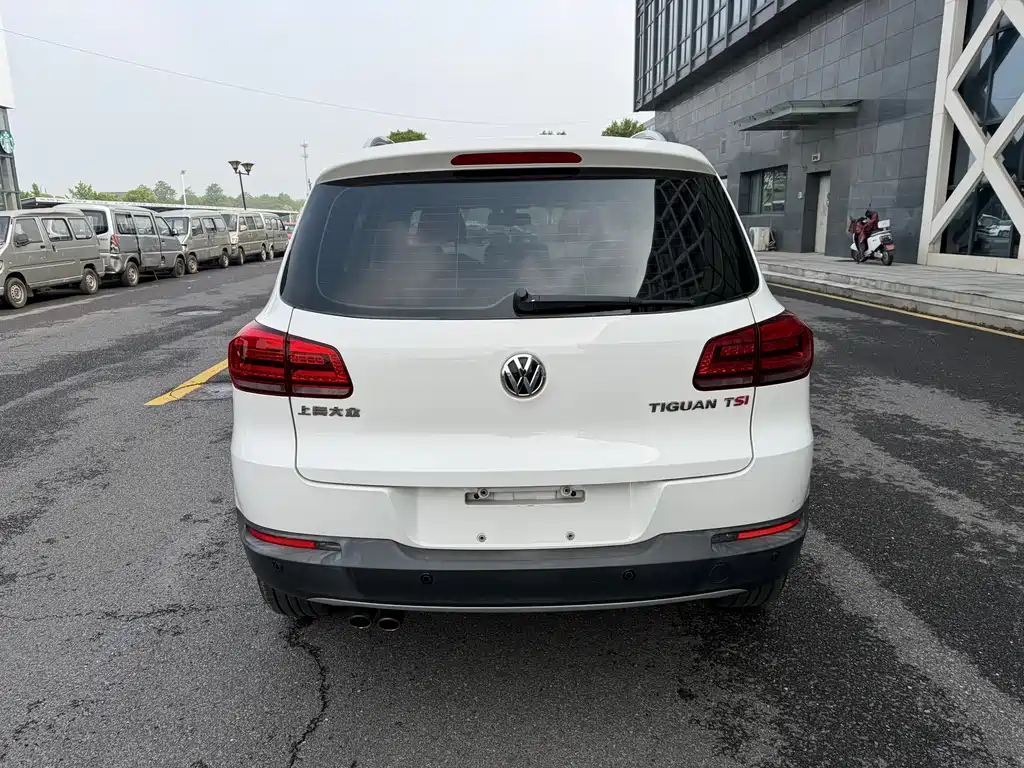 Volkswagen Tiguan 2015 — фото 10