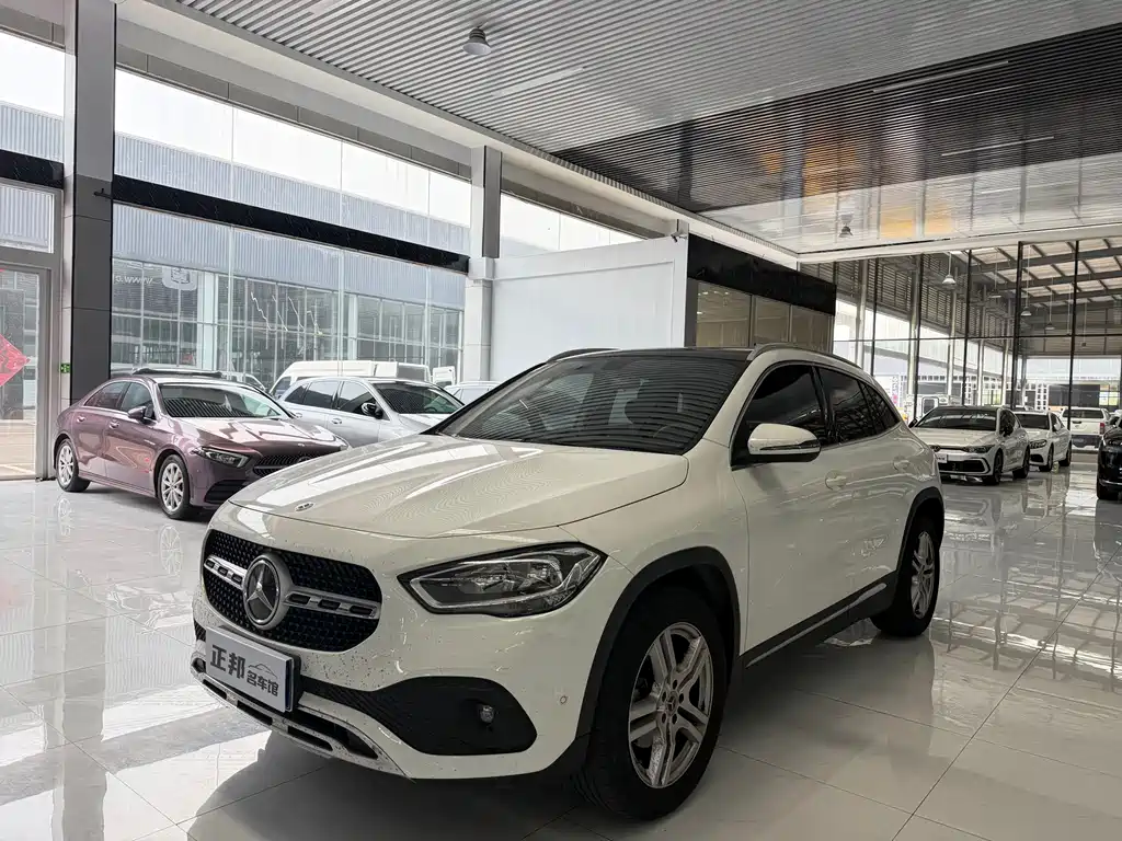 Mercedes-Benz GLA 2021