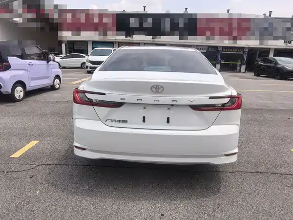 Toyota Camry 2025