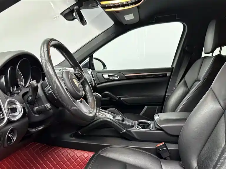 Porsche Cayenne New Energy 2018 — фото 10