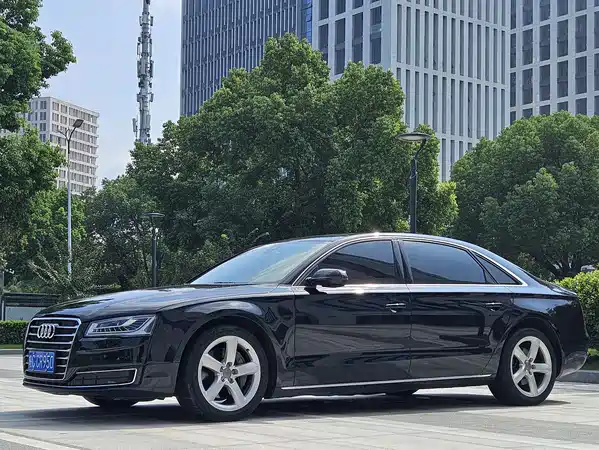 Audi A8 2012