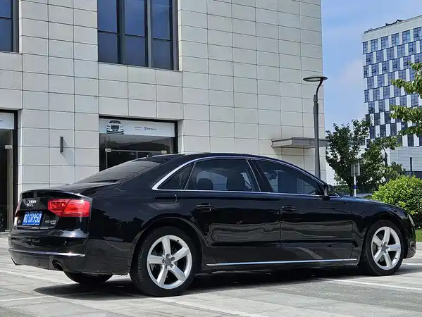 Audi A8 2012
