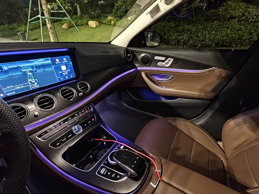 Mercedes-Benz E-Class 2018 — фото 14