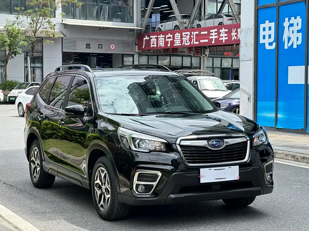 Subaru Forester 2018 — фото 3