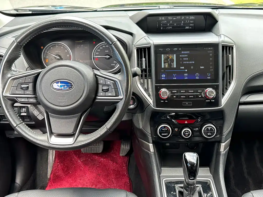 Subaru Forester 2018 — фото 12