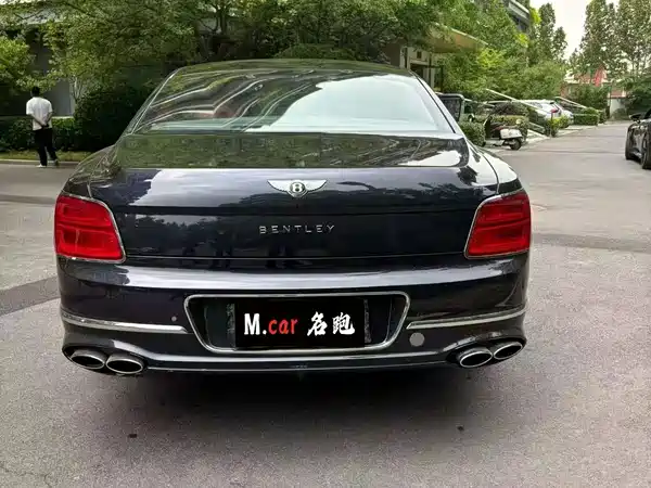 Bentley Flying Spur 2022