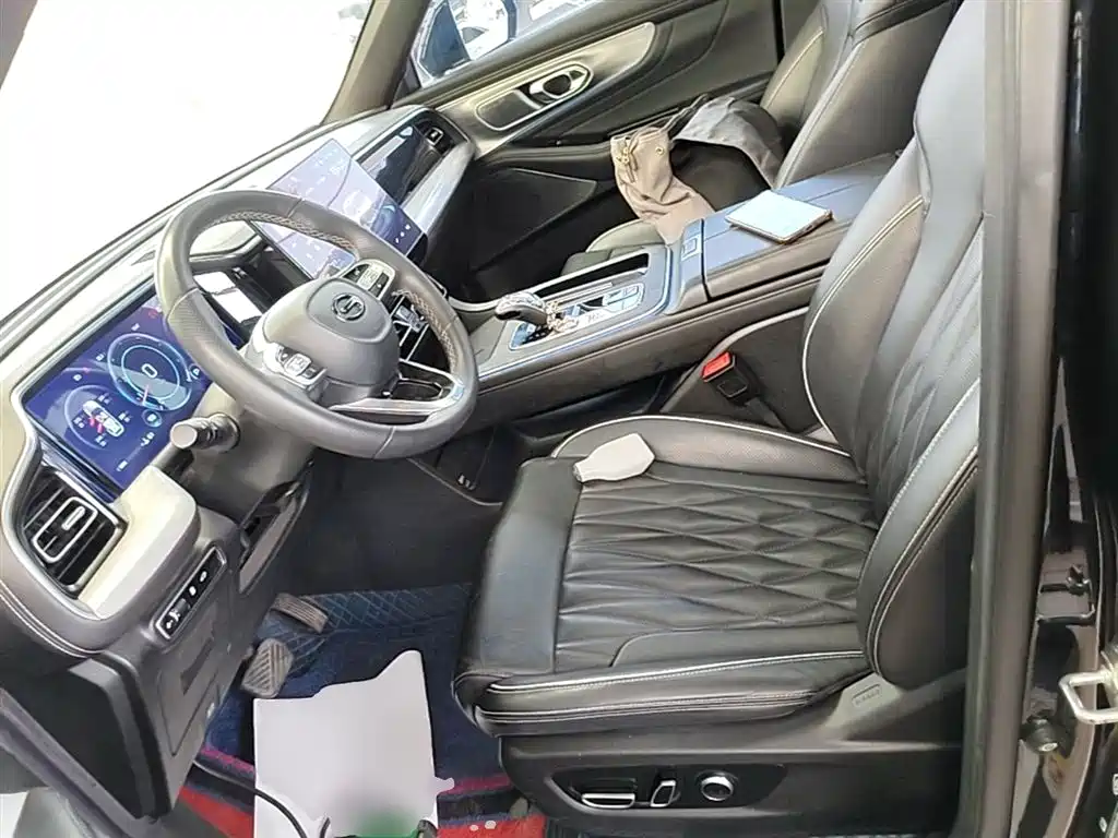GAC Motor Trumpchi GS8 2022 — фото 15