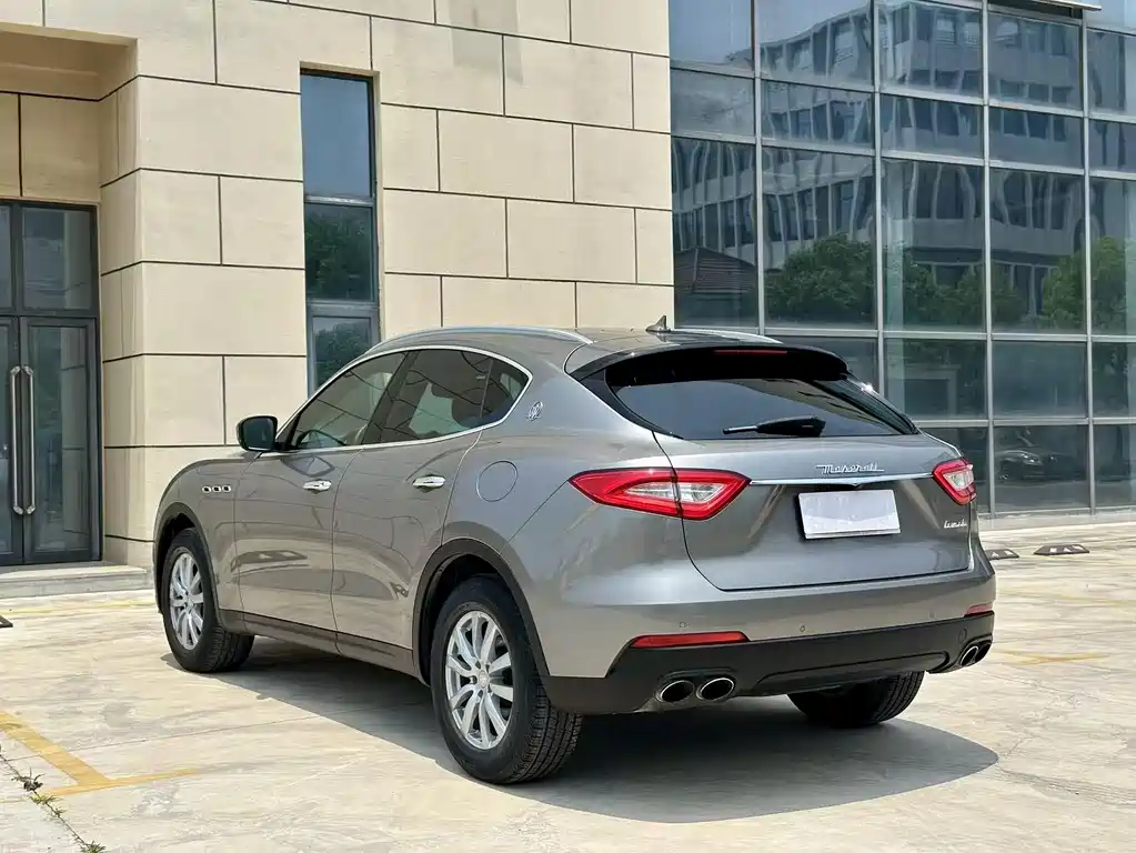Maserati Levante 2016 — фото 6