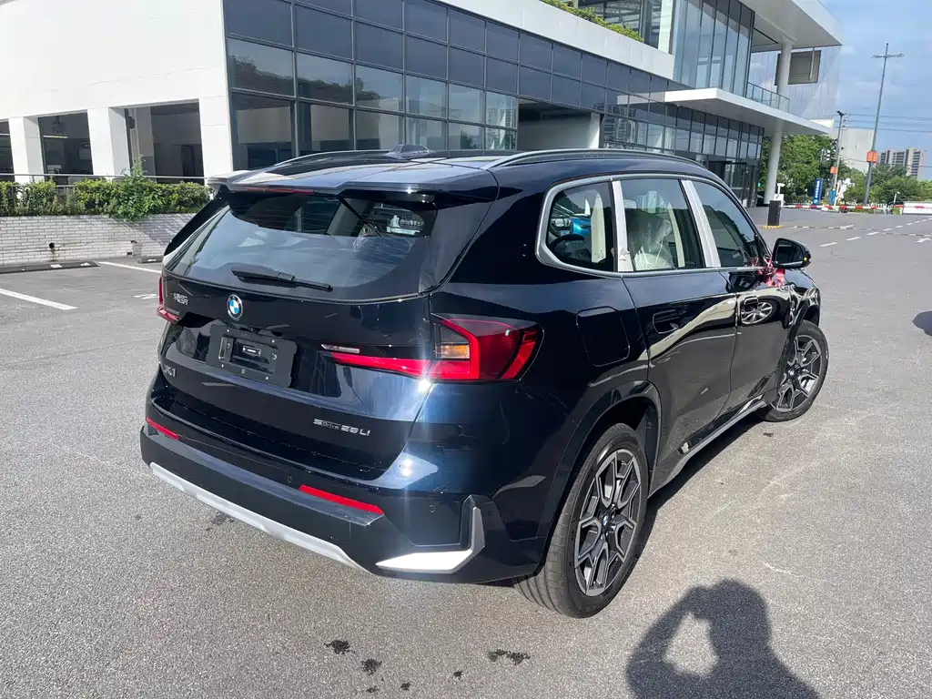 BMW X1 2025