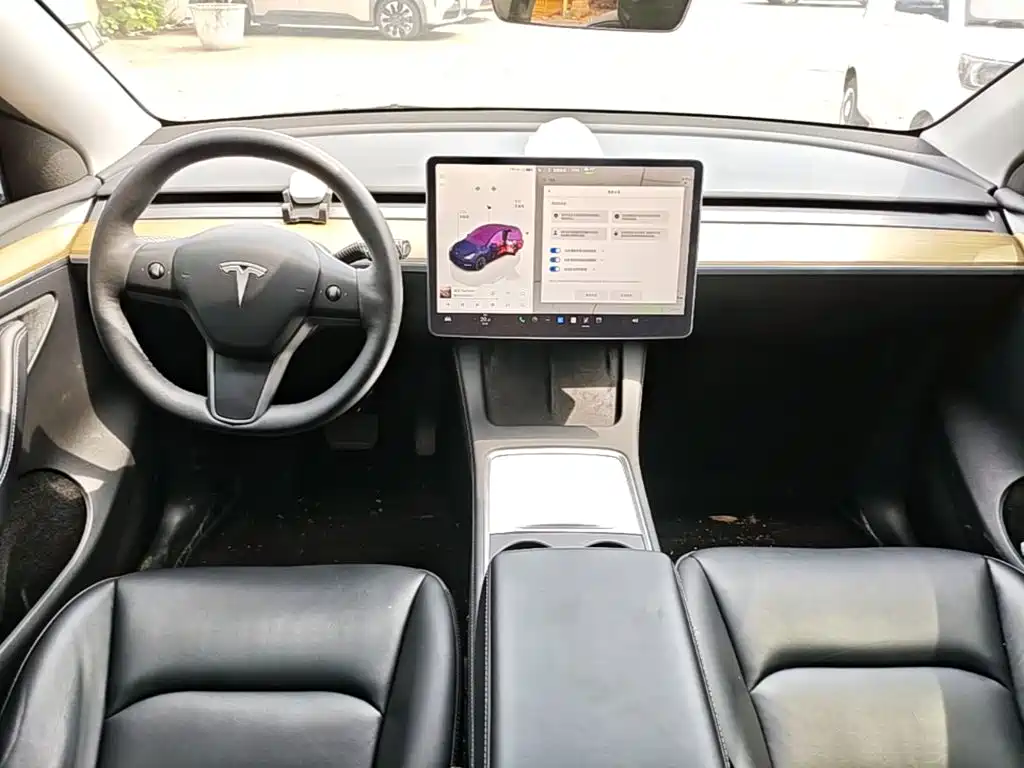 Tesla Model Y 2023 — фото 10
