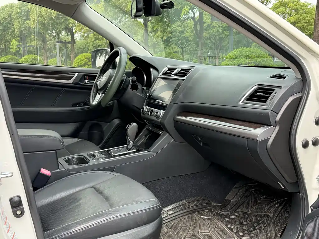 Subaru Outback 2016 — фото 11