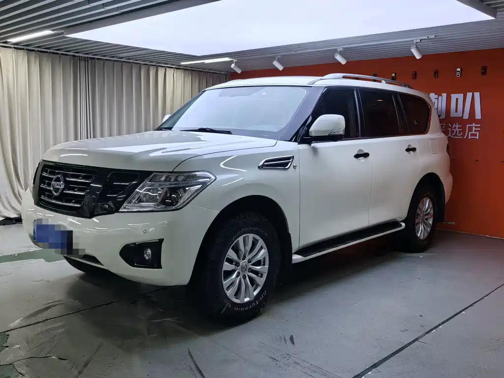 Nissan Patrol 2017 — фото 1