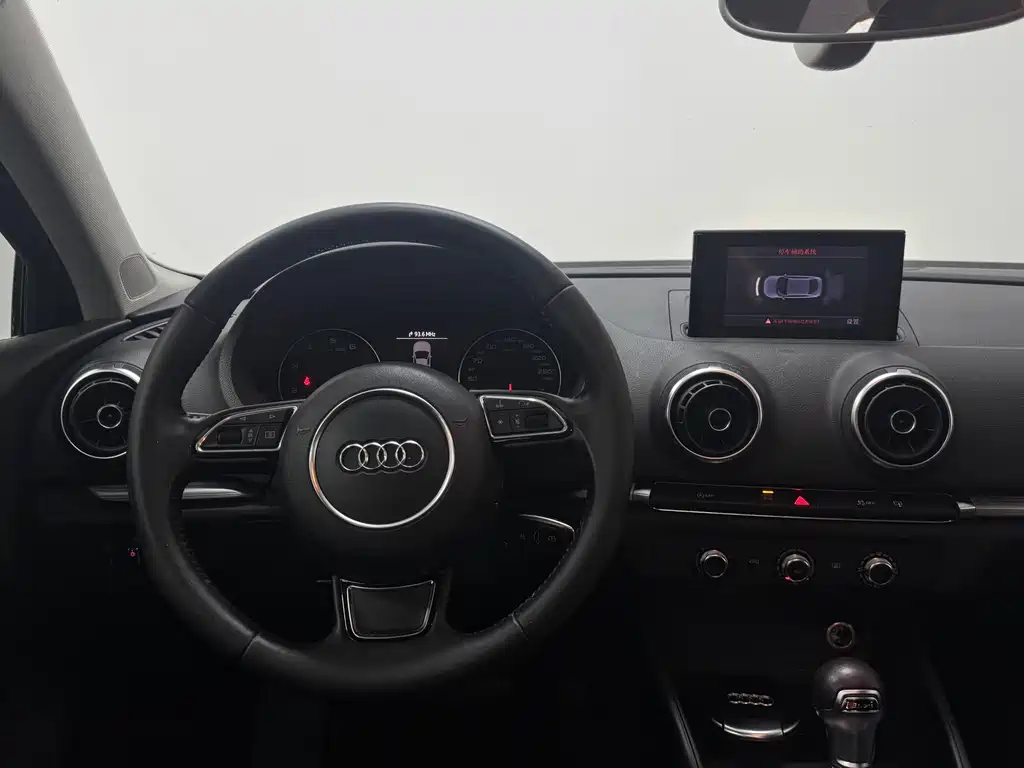 Audi A3 2015 — фото 9