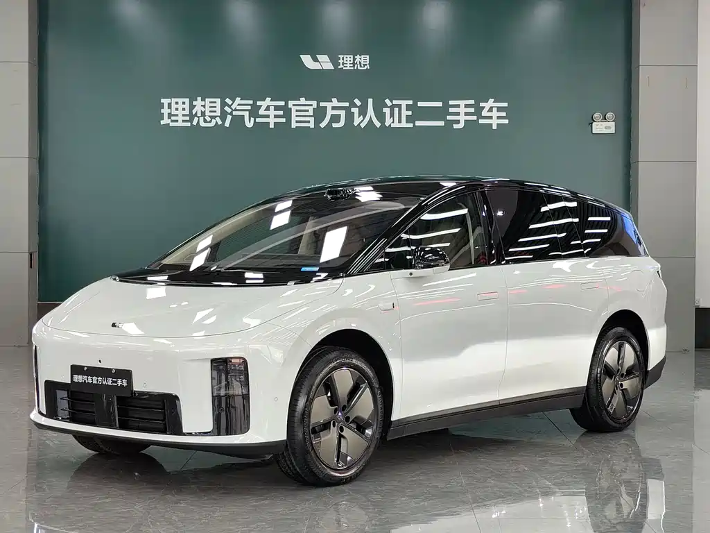 Li Auto i8 2025