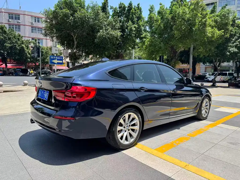 BMW 3 Series GT 2019 — фото 7