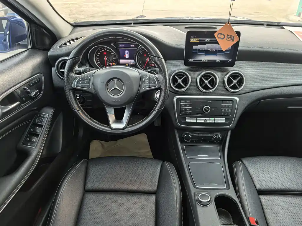 Mercedes-Benz GLA 2019 — фото 11