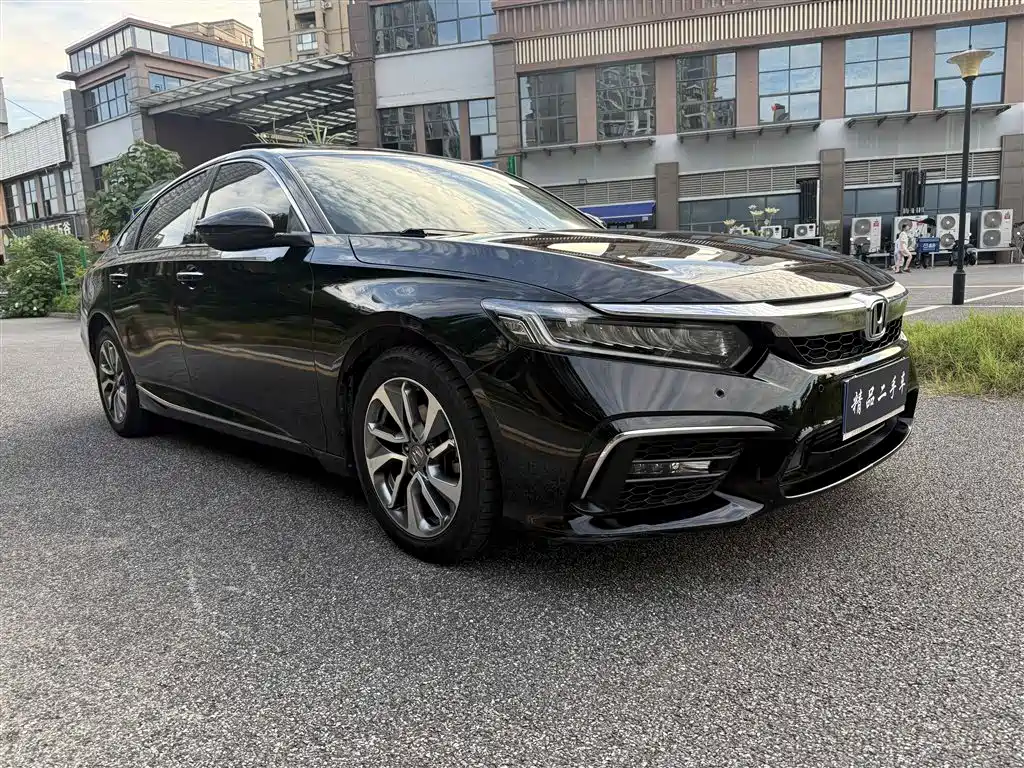 Honda Inspire 2019 — фото 3