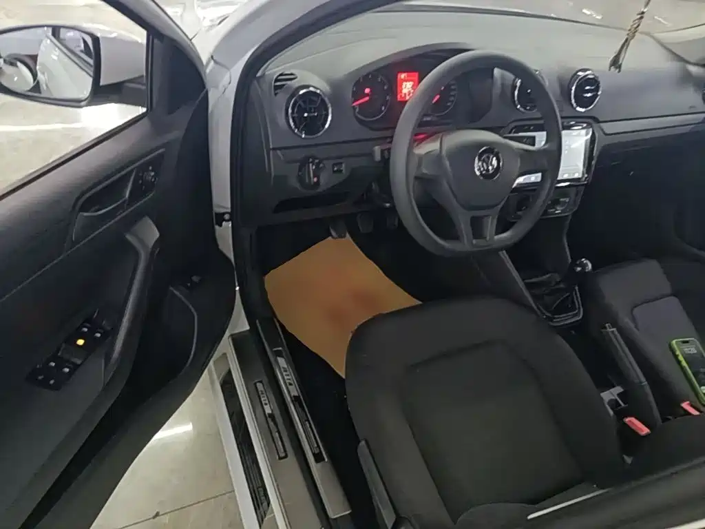 Volkswagen Jetta 2018 — фото 16