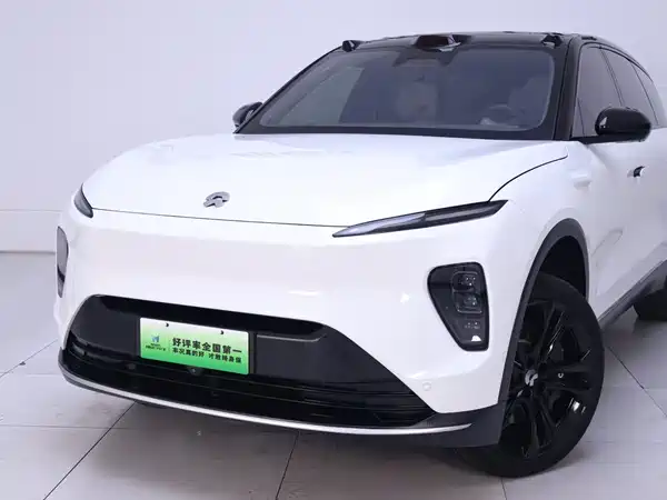 NIO ES8 2023