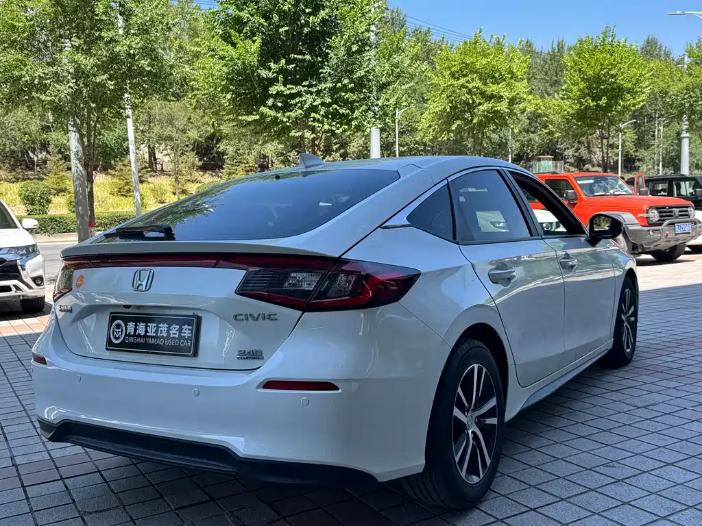 Honda Civic 2023 — фото 12