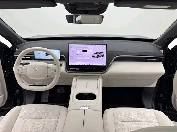 Dongfeng e008 2025