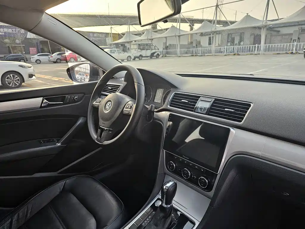 Volkswagen Passat 2016 — фото 10