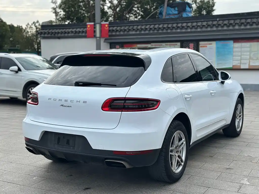 Porsche Macan 2016 — фото 10
