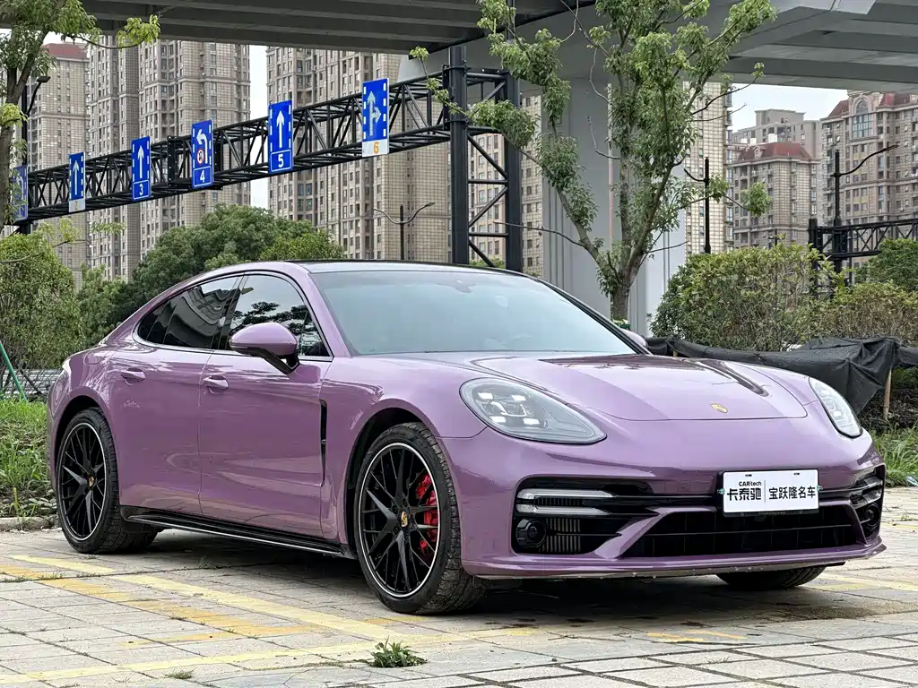 Porsche Panamera 2023