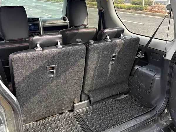 Suzuki Jimny 2015