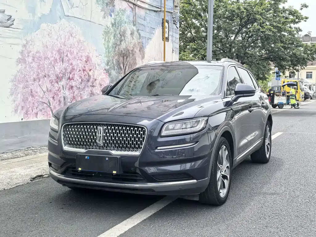 Lincoln Nautilus 2021