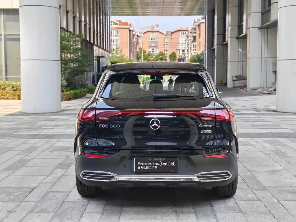 Mercedes-Benz EQE SUV 2025 — фото 8