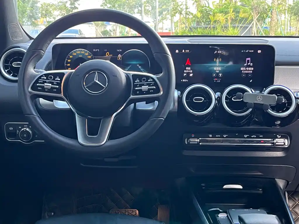 Mercedes-Benz GLB 2023 — фото 11