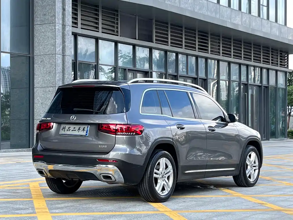 Mercedes-Benz GLB 2023