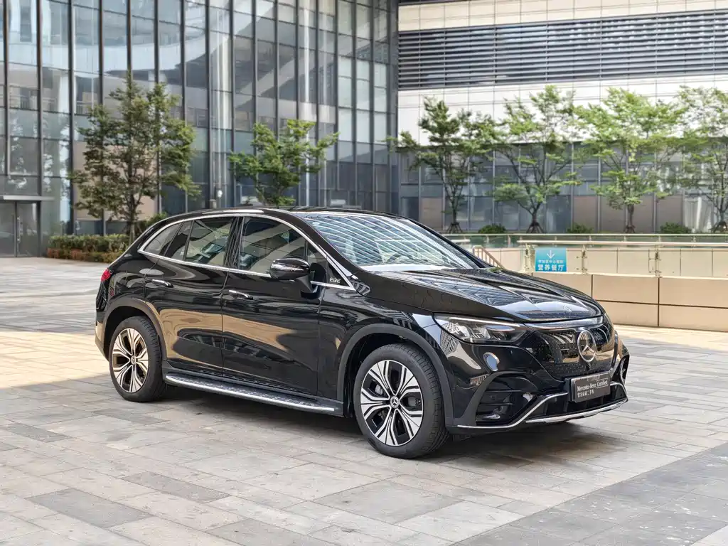 Mercedes-Benz EQE SUV 2025