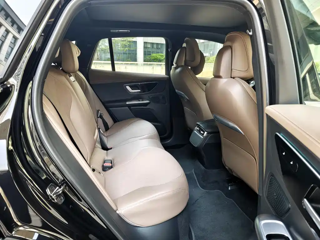 Mercedes-Benz EQE SUV 2025 — фото 13