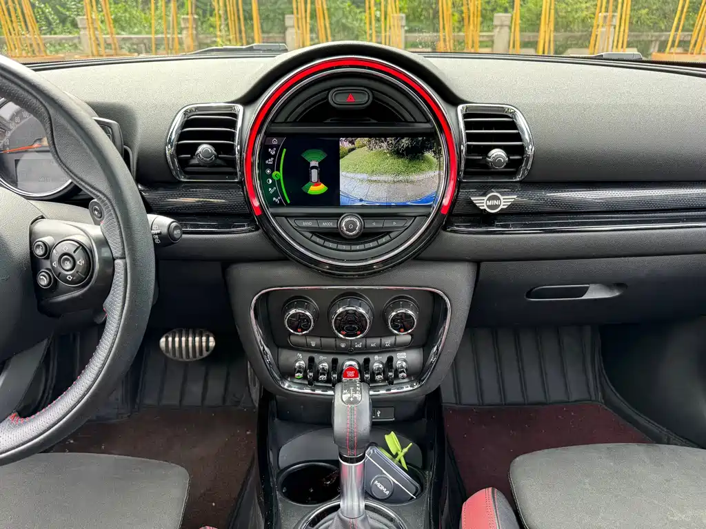 MINI Clubman 2019 — фото 19