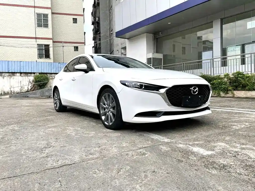 Mazda 3 Axela 2021 — фото 2