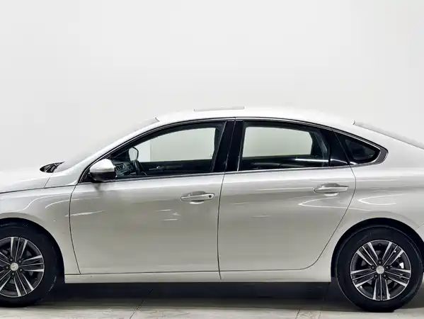 Peugeot 308 2016