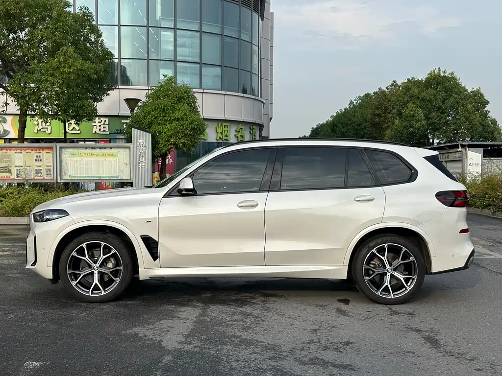 BMW X5 2024