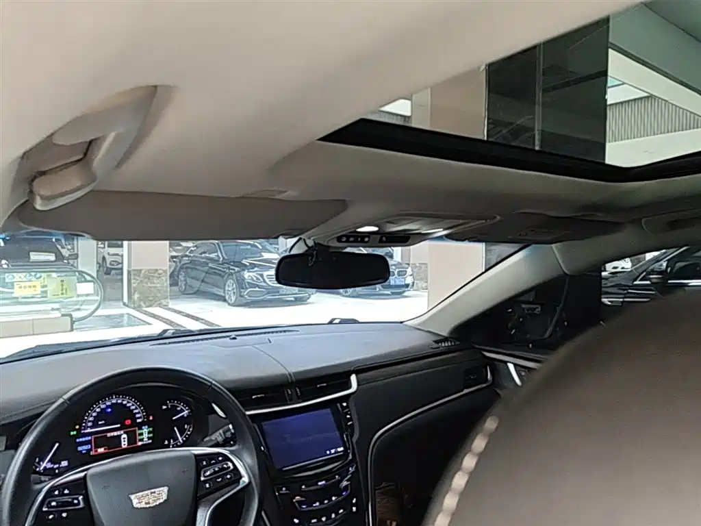 Cadillac XTS 2019 — фото 18