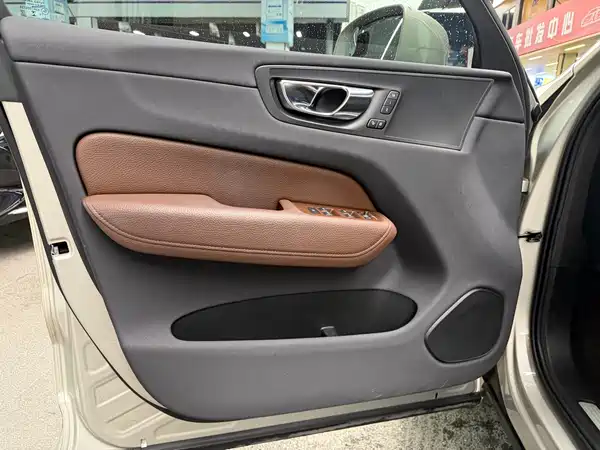 Volvo XC60 2020
