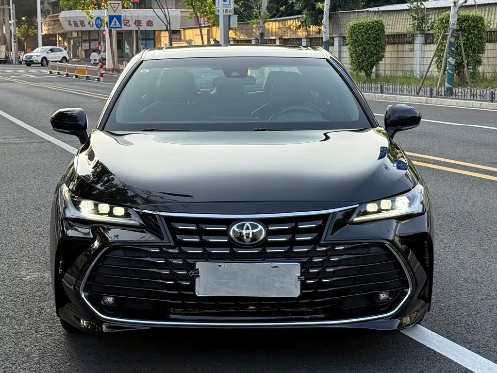 Toyota Avalon 2023 — фото 2