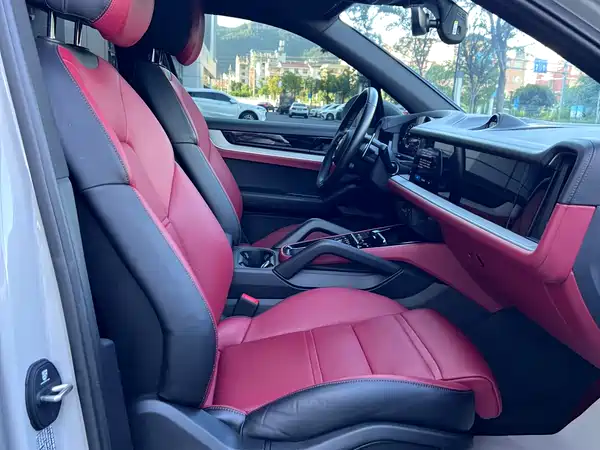 Porsche Cayenne 2024