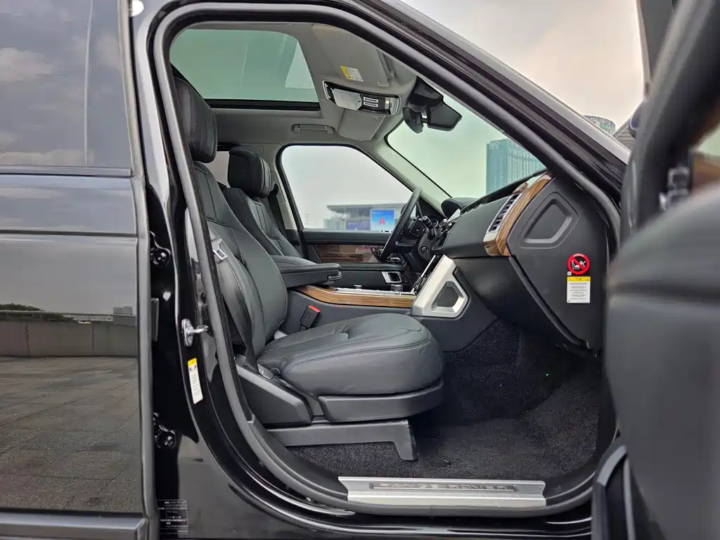 Land Rover Range Rover 2019 — фото 18