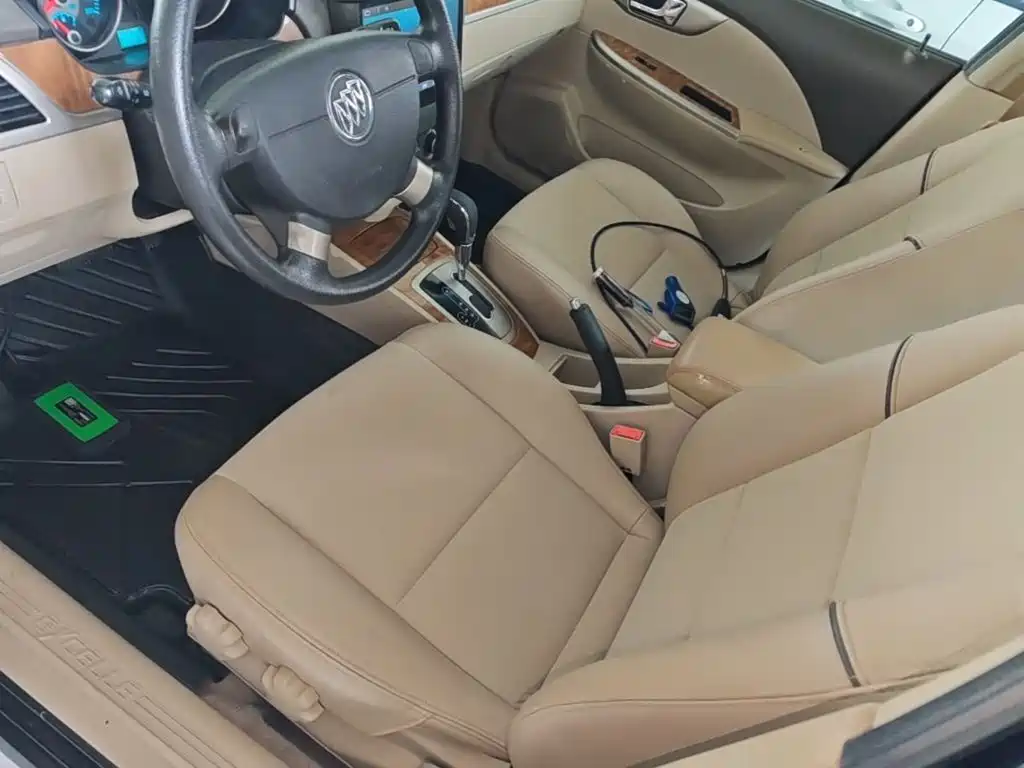 Buick Excelle 2015 — фото 15